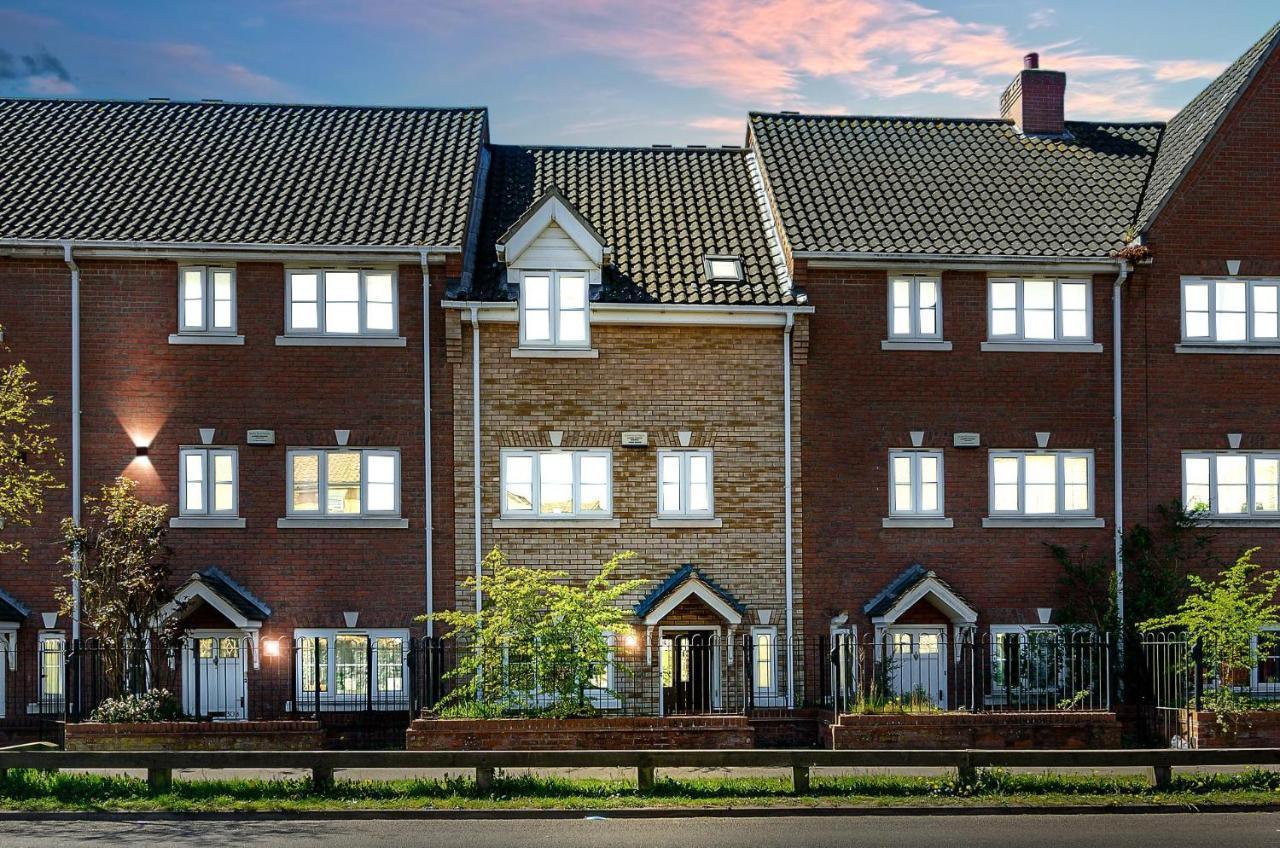 4Br Townhouse Wbalcony Free Parking Fast Wi-Fi Villa Norwich Exterior photo