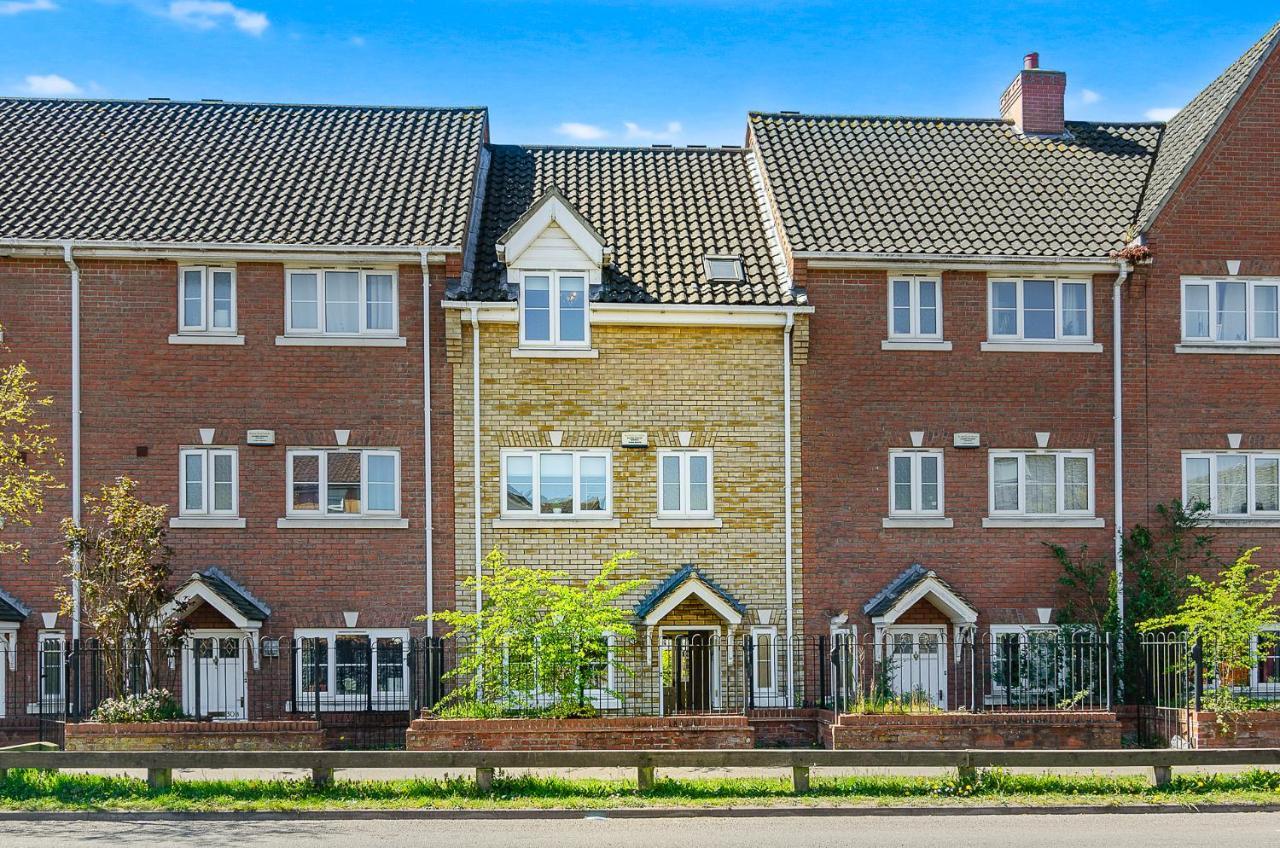 4Br Townhouse Wbalcony Free Parking Fast Wi-Fi Villa Norwich Exterior photo