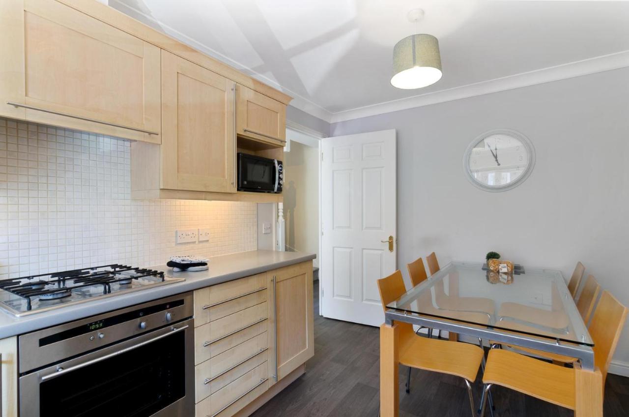 4Br Townhouse Wbalcony Free Parking Fast Wi-Fi Villa Norwich Exterior photo